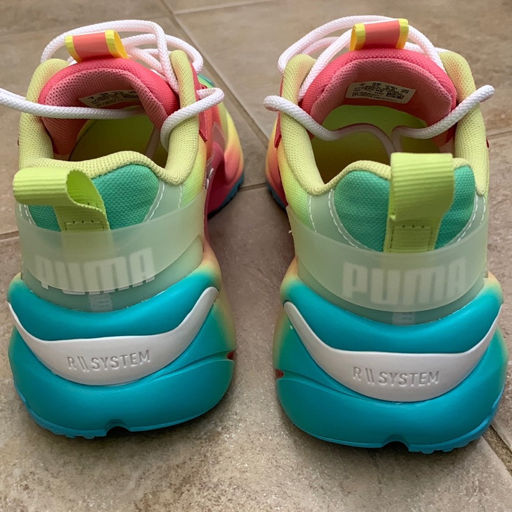 Puma tennis shoes